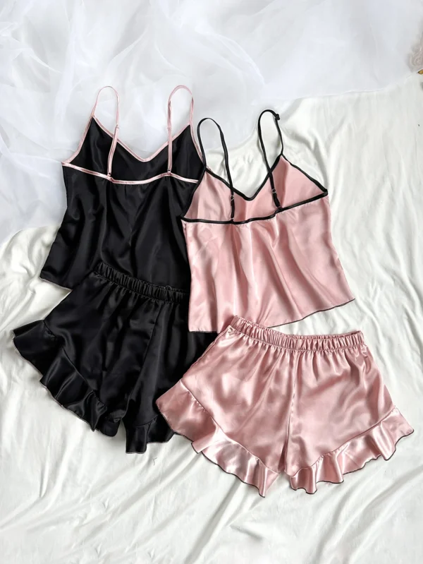Pyjama en Satin lisse pour femmes, T-Shirt à col en v, bords à volants et short à nœud, ensemble pyjama Simple et respirant – Image 2